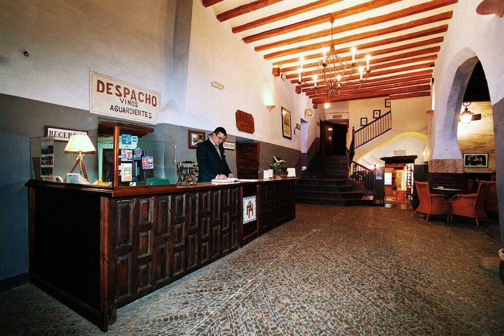 Hospederia Meson De La Dolores Calatayud Eksteriør billede